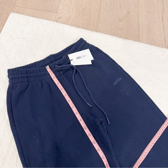 NWT 116293 Aritzia BF BASIC WIDE R SWEATPANTS ADMIRAL XS - Picture 4 of 6